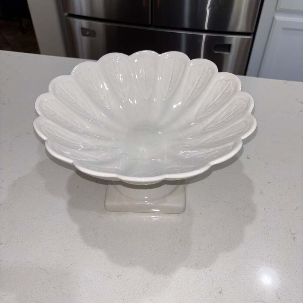 Vintage White Ceramic Scalloped Edge Pedestal Fruit Bowl Compote